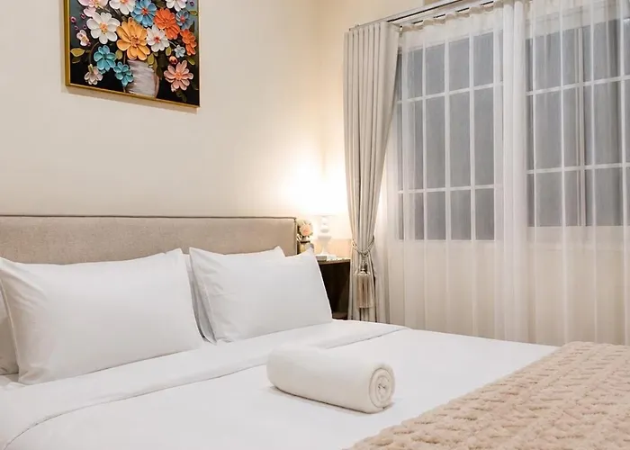 8 Bedroom Family Sleeps 20 Near Safari World Villa *